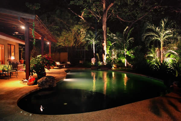 The rope swing over Casa Colorado's private pool, Tamarindo