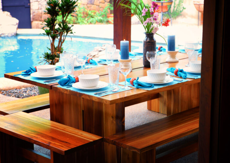 Indoor-outdoor living with teak furniture at Casa Colorado